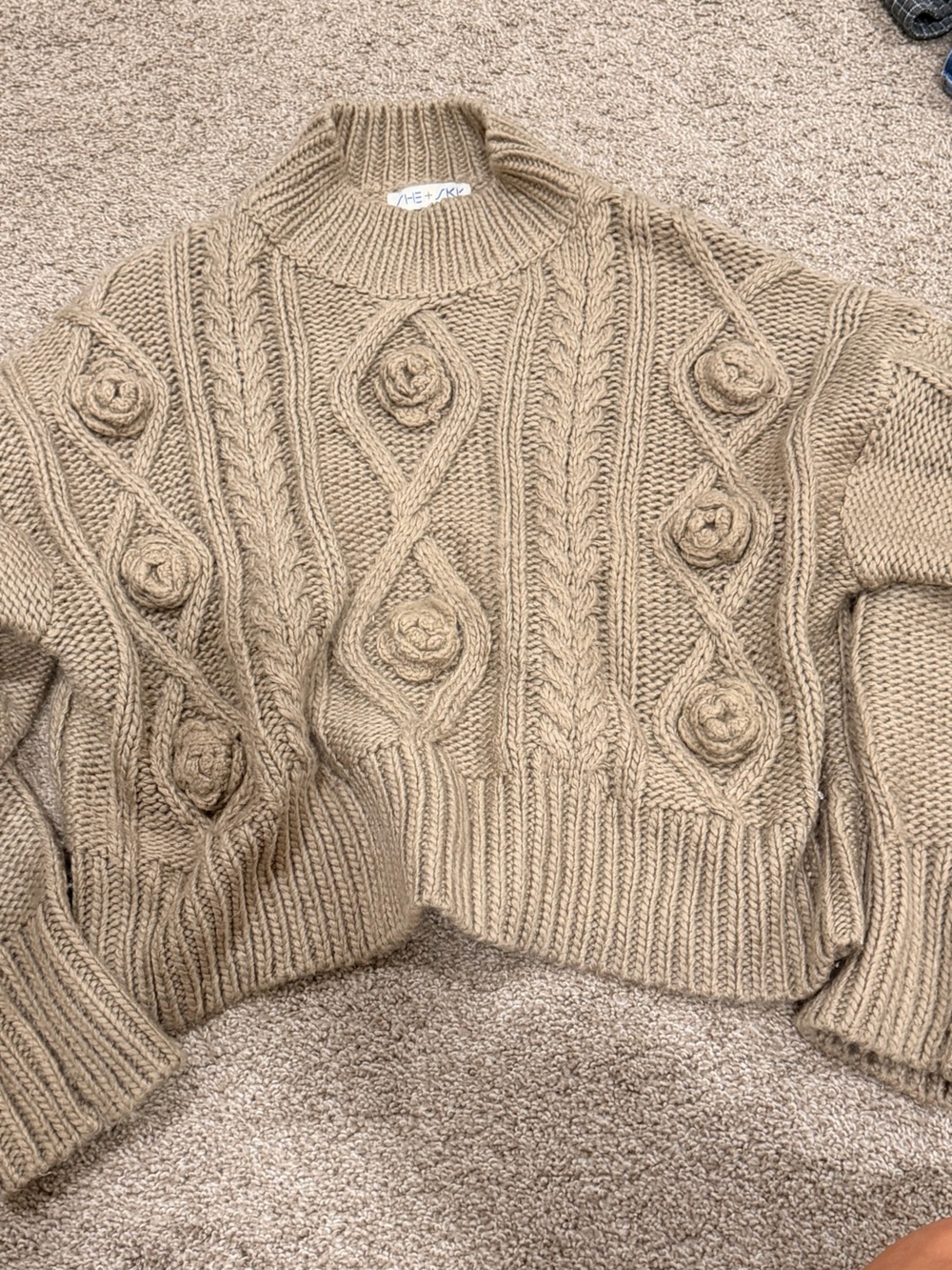 She + Sky Cable Knit Rose Appliqué Crewneck Sweater - Beige